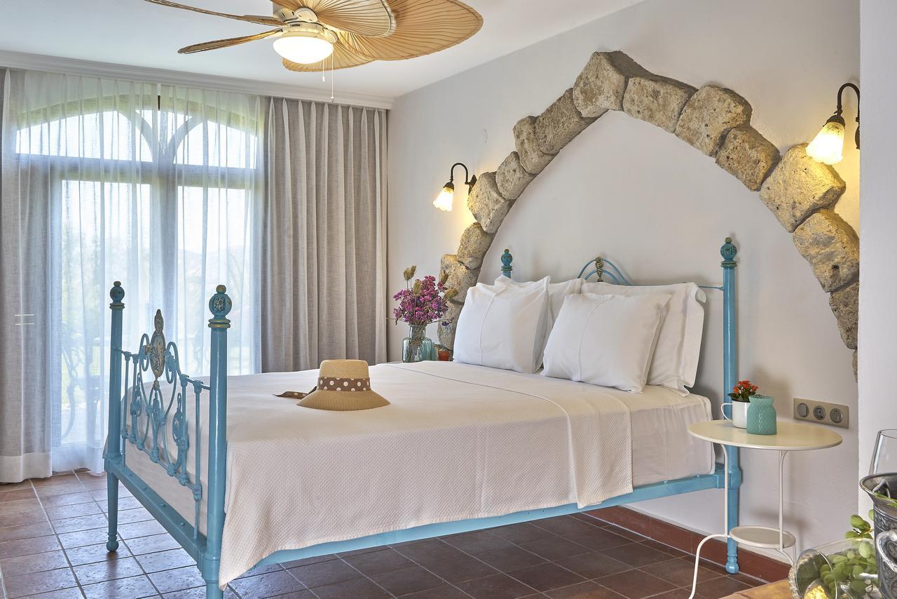 Villa Taraca Alacati Romantik Otel (Adults Only) Exterior photo