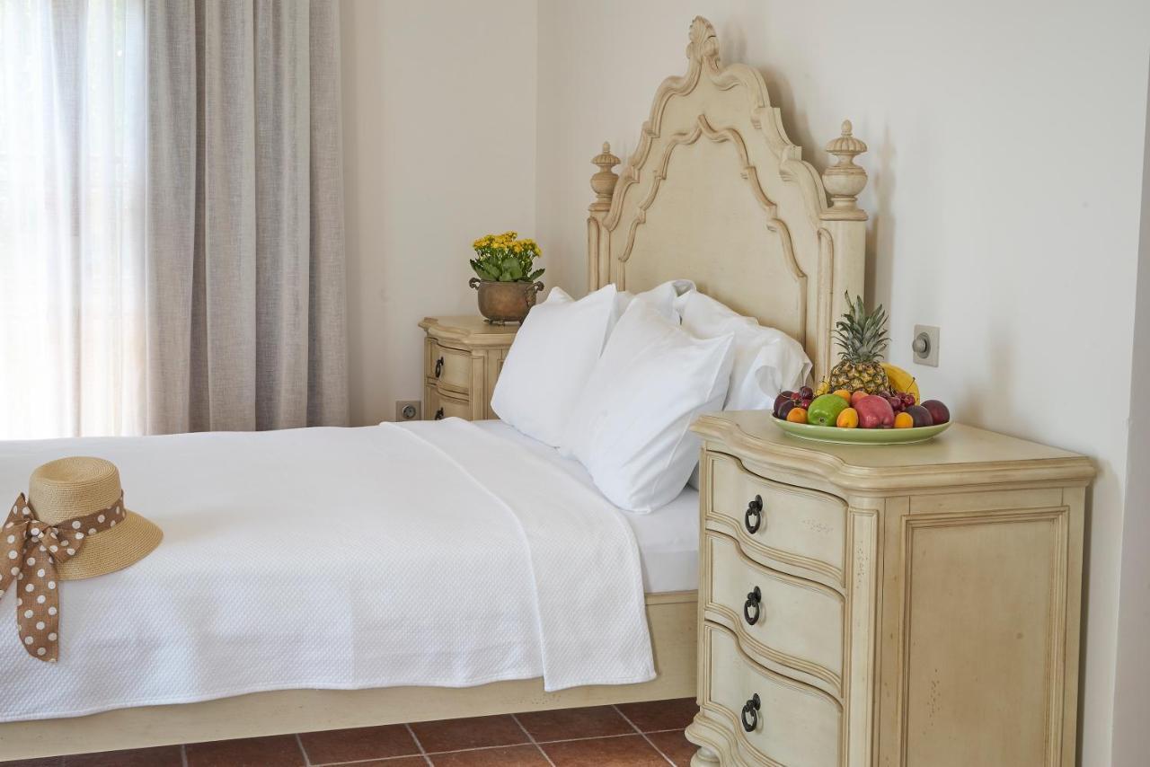 Villa Taraca Alacati Romantik Otel (Adults Only) Exterior photo
