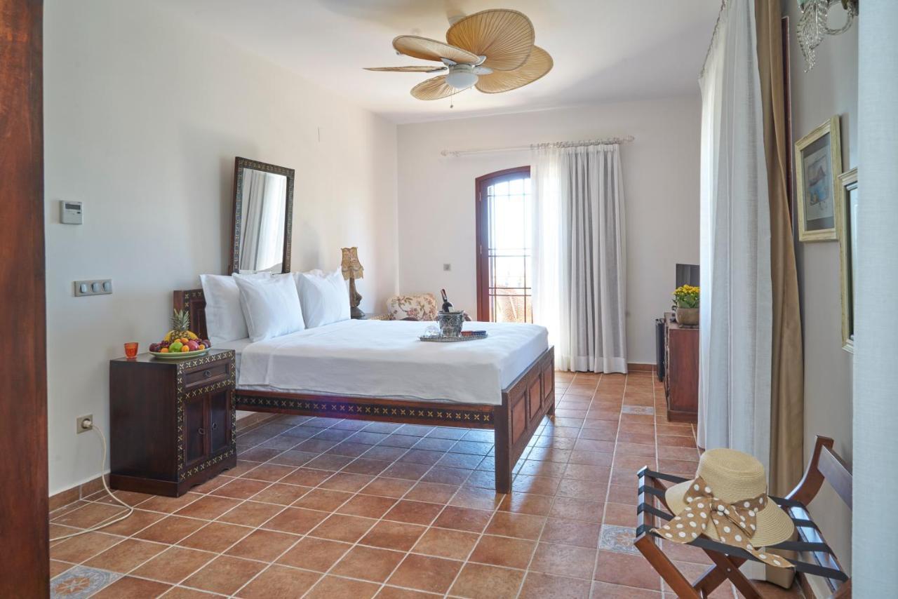 Villa Taraca Alacati Romantik Otel (Adults Only) Exterior photo