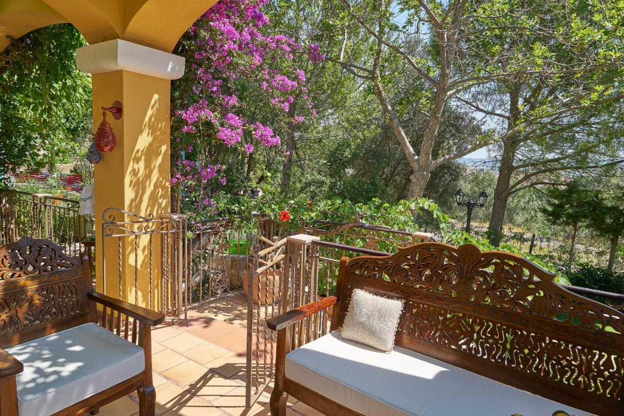 Villa Taraca Alacati Romantik Otel (Adults Only) Exterior photo